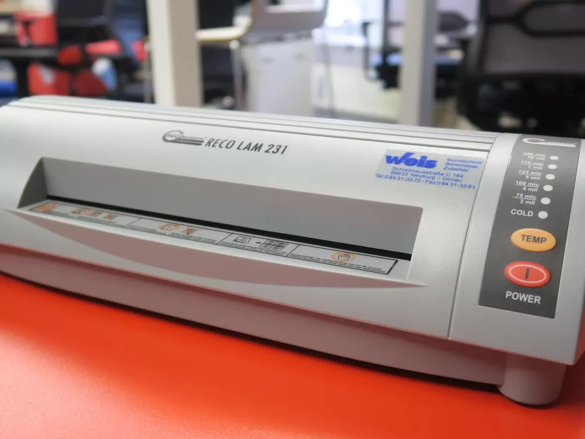 a3-laminiergeraet-in-grau-von-vorne-ausleihen